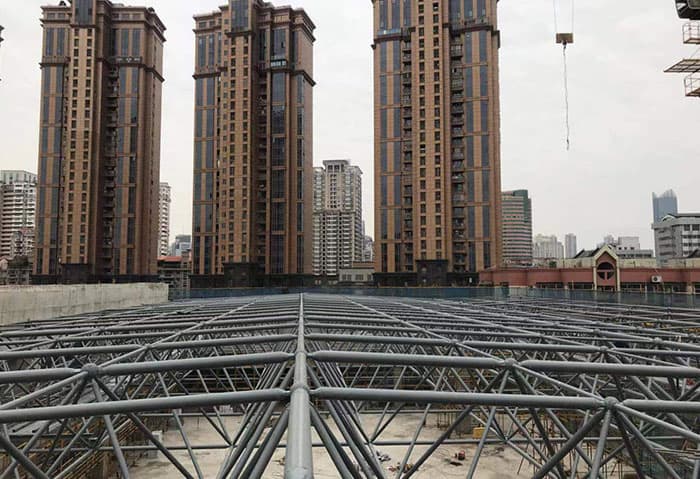 益阳螺栓球网架结构